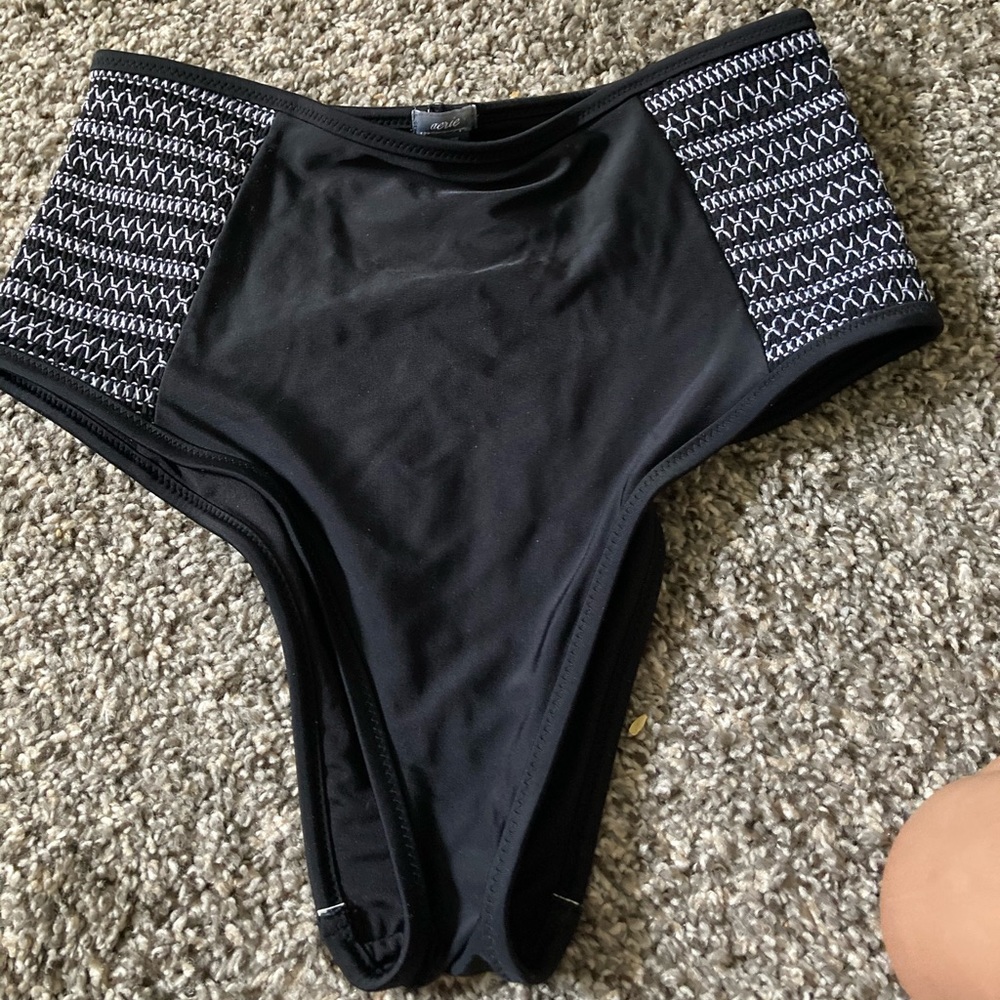 Aerie black & white hi rise cheeky bikini bottom